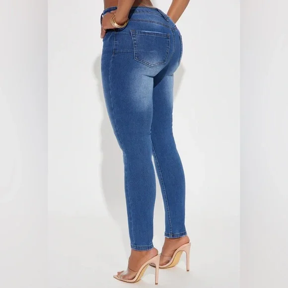 Brand New with Tag Medium Wash Fashion Nova Caught Staring Stretch Skinny Jeans - Picture 2 of 4
